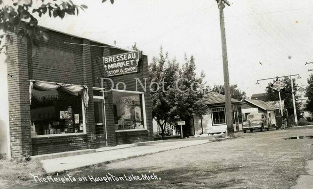 Bresseau Market Houghton Lake (newer photo)